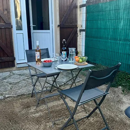 Le Club Des Cigales *