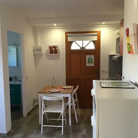 Le Club Des Cigales *