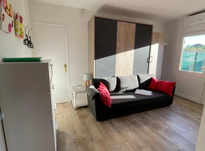 Le Club Des Cigales Apartman *