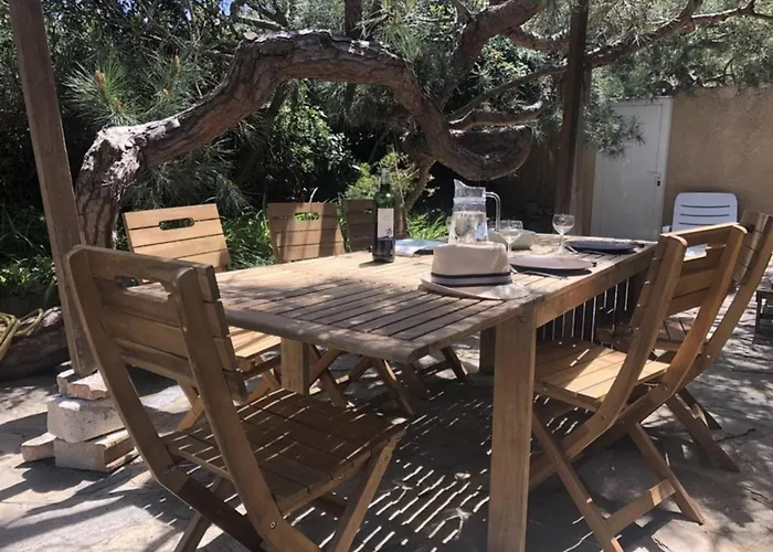 Le Club Des Cigales Apartman *