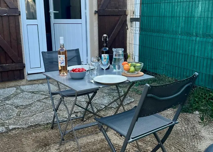 Le Club Des Cigales *