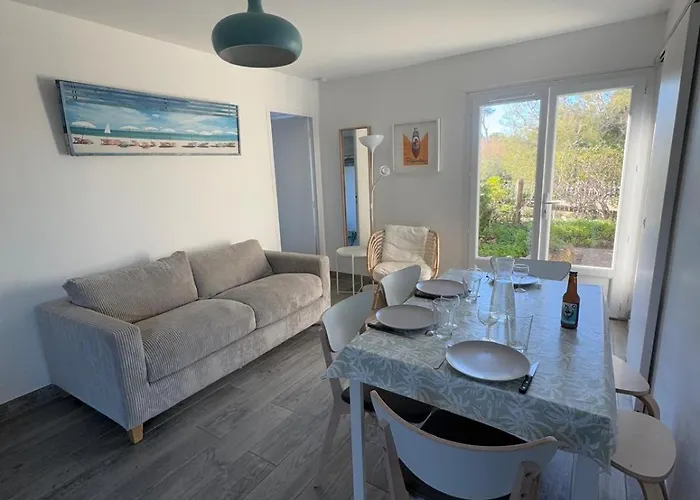 Le Club Des Cigales *