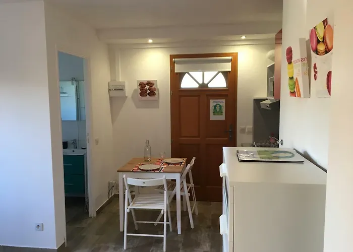 Le Club Des Cigales *